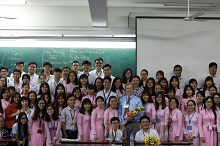 In the framework for partnership in education between REI and Ton Duc Thang University, the university has invited Mr. John Scruton-Wilson, and Mr. Gail Flander Jones, the REI specialists, to have presentations sharing knowledge and experiences about some topics including “Strategic thinking”, “Building effective teams”, and “International Business Communication” from 17th April to 19th April.