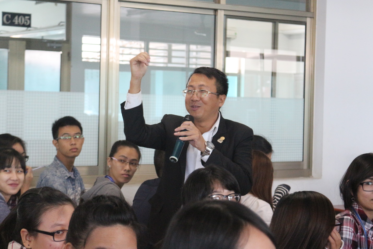 Luật sư Đinh Xuân Hồng đưa ra những tình huống thực tế về việc tranh chấp trong hợp đồng Xuất Nhập Khẩu
