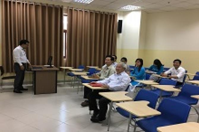Journal club in February 2017 - “The experiences of designing slides for Principles of Management module”	