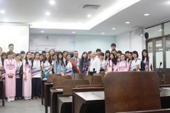 Tọa đàm của giáo sư Lê Hữu Khóa