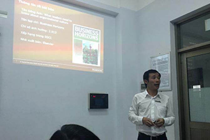 TS. Trần Trọng Thùy trình bày bài báo nghiên cứu