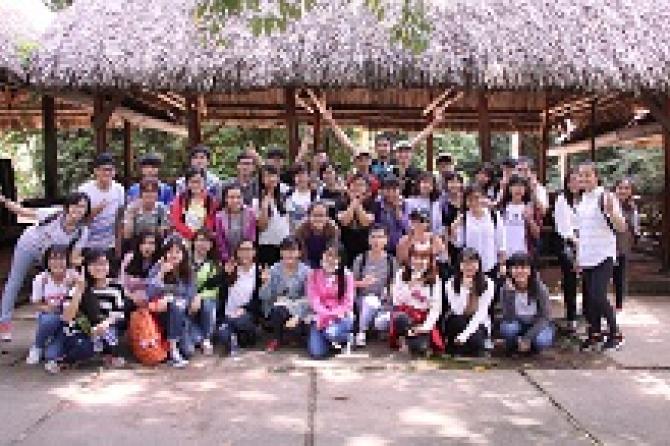 tập thể lớp 14070601 đã có buổi sinh hoạt ngoại khoá tại Địa Đạo Củ Chi