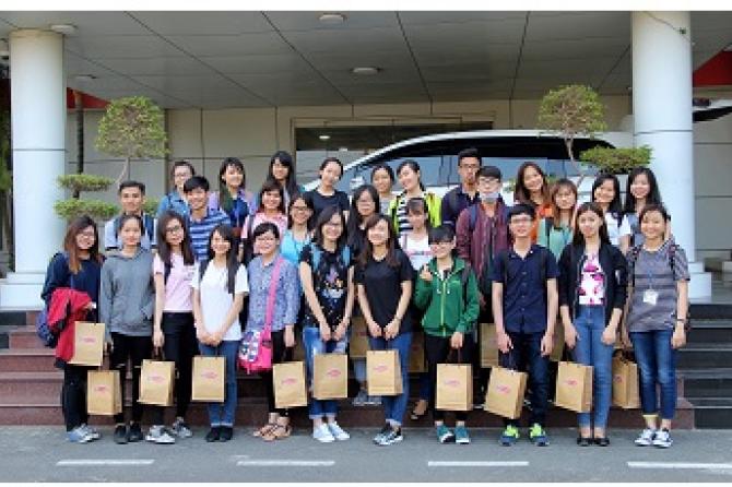 Chuyến đi tham quan nhà máy Acecook Việt Nam của thí sinh CMO