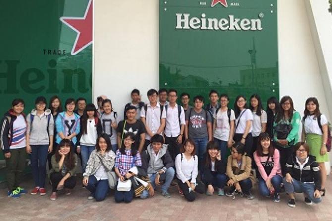  Hoạt động ngoại khóa tại nhà máy bia Việt Nam