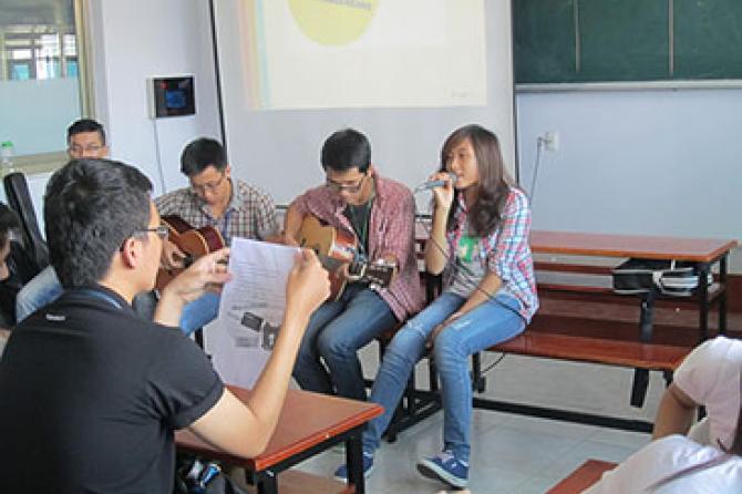 Activities in English Club program on 26th April 2013