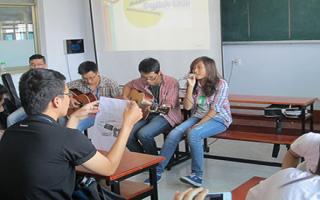 Activities in English Club program on 26th April 2013
