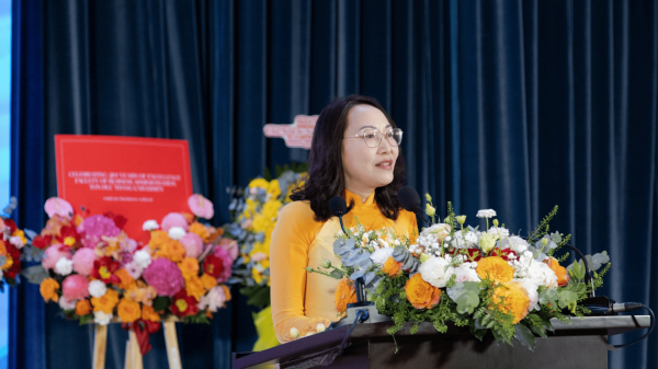 PGS.TS. Phạm Thị Minh Lý,Trưởng khoa, phát biểu tại buổi lễ