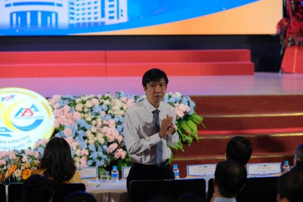 TS. Võ Hoàng Duy - Ủy viên Ban thường vụ Đảng ủy, Phó Hiệu trưởng Nhà trường