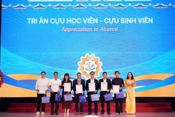 Tri ân Cựu học viên – Cựu sinh viên tiêu biểu của Khoa