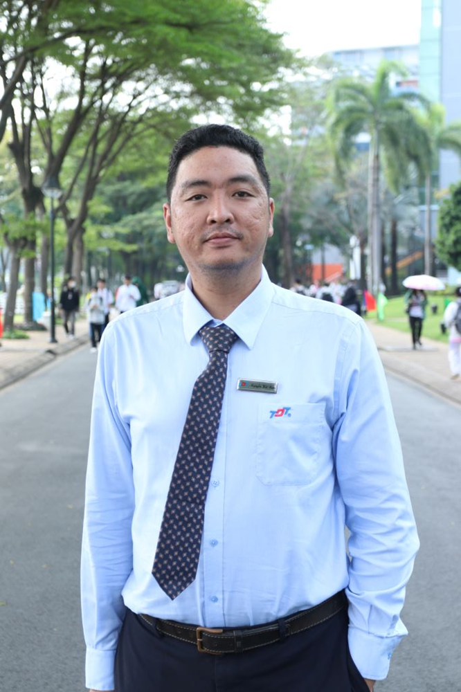 Thầy Nam