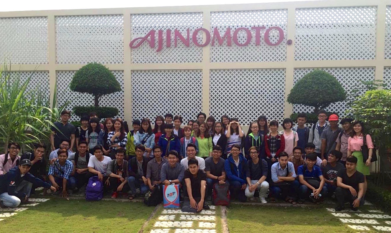 We have took a group photo with teachers and representative of Ajinomoto company to remember the good memories here.