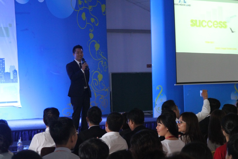 Anh Phạm Thanh Sáng giao lưu với các bạn sinh viên