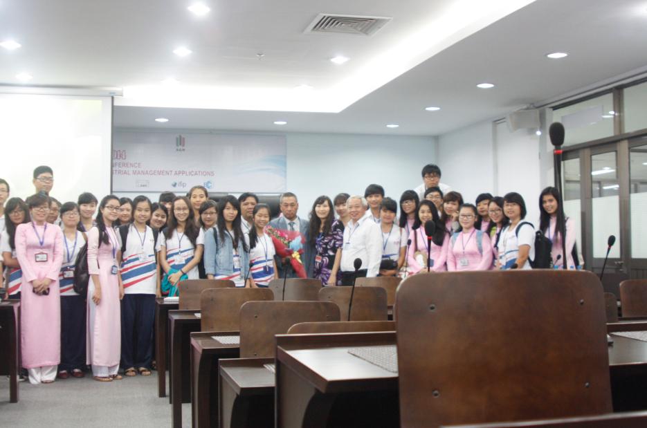 Tọa đàm của giáo sư Lê Hữu Khóa
