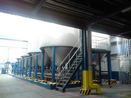 Hình 1: Các thiết bị hiện đại trong nhà máy