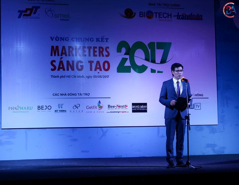 TS Trần Trọng Đạo, Phó hiệu trường trường Đại học Tôn Đức Thắng phát biểu khai mạc cho đêm thi chung kết