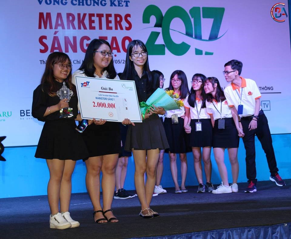 Cùng đạt giải 3 là Đội MAYA ENERGY liên quân giữa Đại học Kinh tế TP HCM và Đại học Ngoại thương CS2