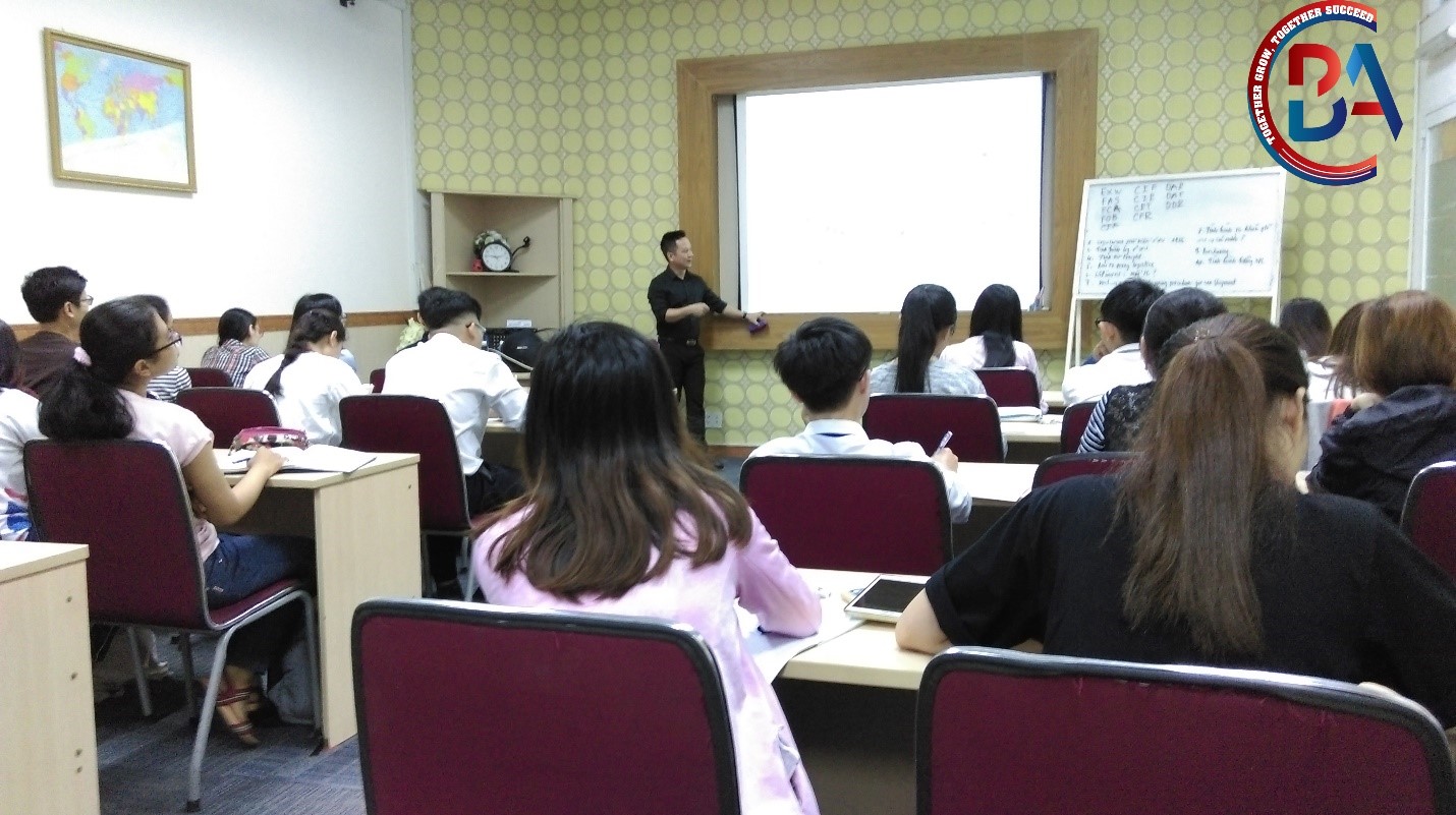 Picture 1: Candidates listened carefully to have a good preparation for this course