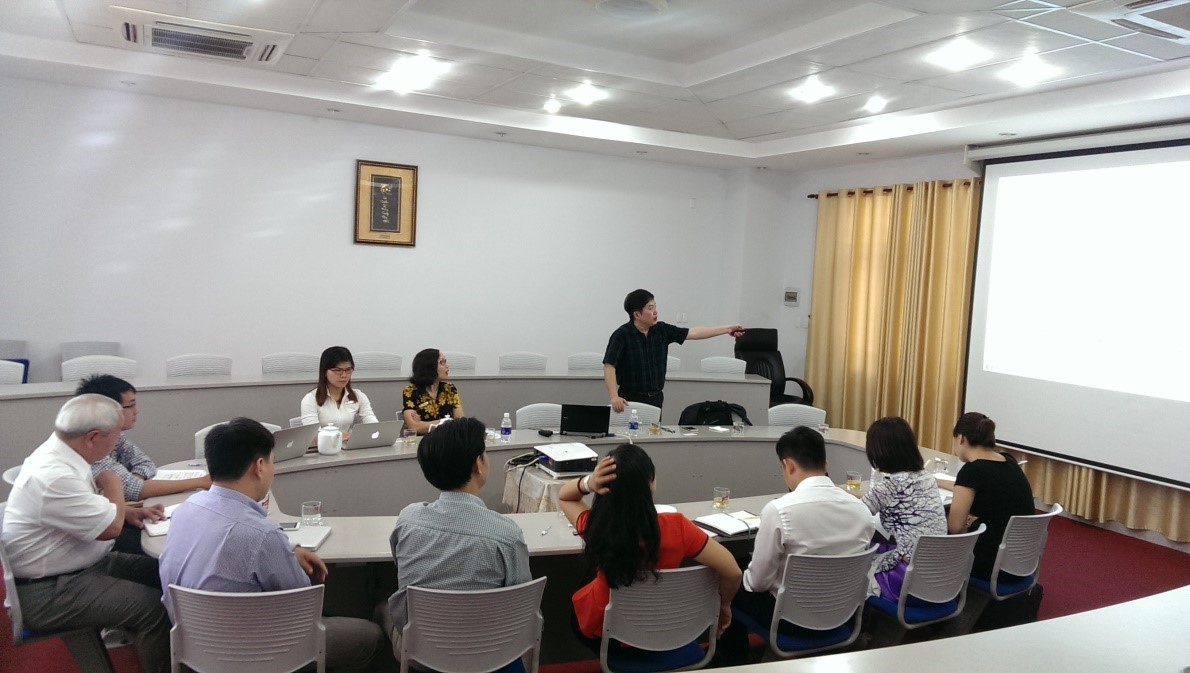 Giáo sư chia sẻ về Fuzzy AHP trong quản trị