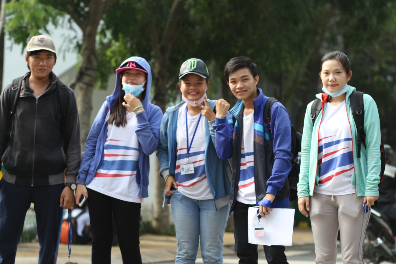 Mặc dù rất mệt mỏi nhưng các đội vẫn quyết tâm hoàn thành cuộc thi của mình