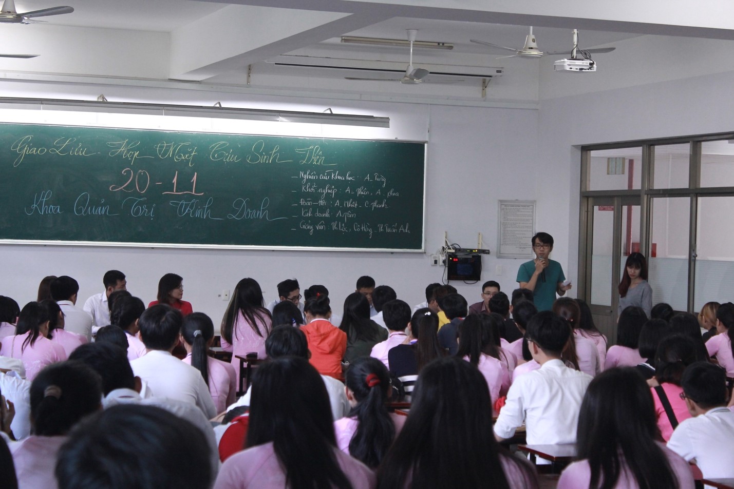 Giao lưu – Họp mặt Cựu sinh viên Khoa Quản trị kinh doanh
