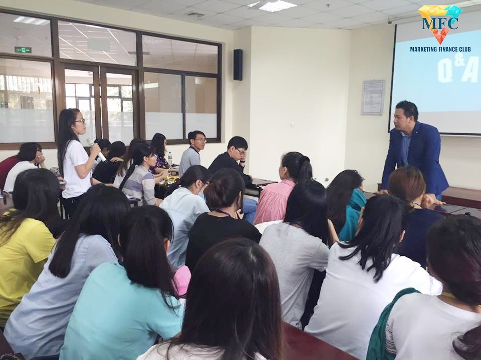 Talkshow “Utilizing STP (Segmentation - Targeting - Positioning) to develop marketing strategies”