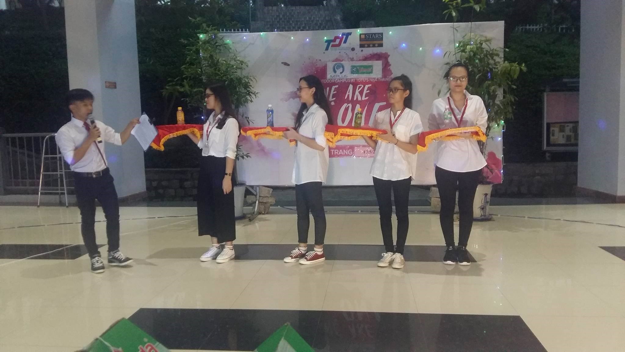 MC giới thiệu 4 sản phẩm mới của công ty