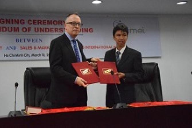 Hội thảo và Lễ ký kết hợp tác với Hiệp hội Sales & Marketing quốc tế (SMEI)